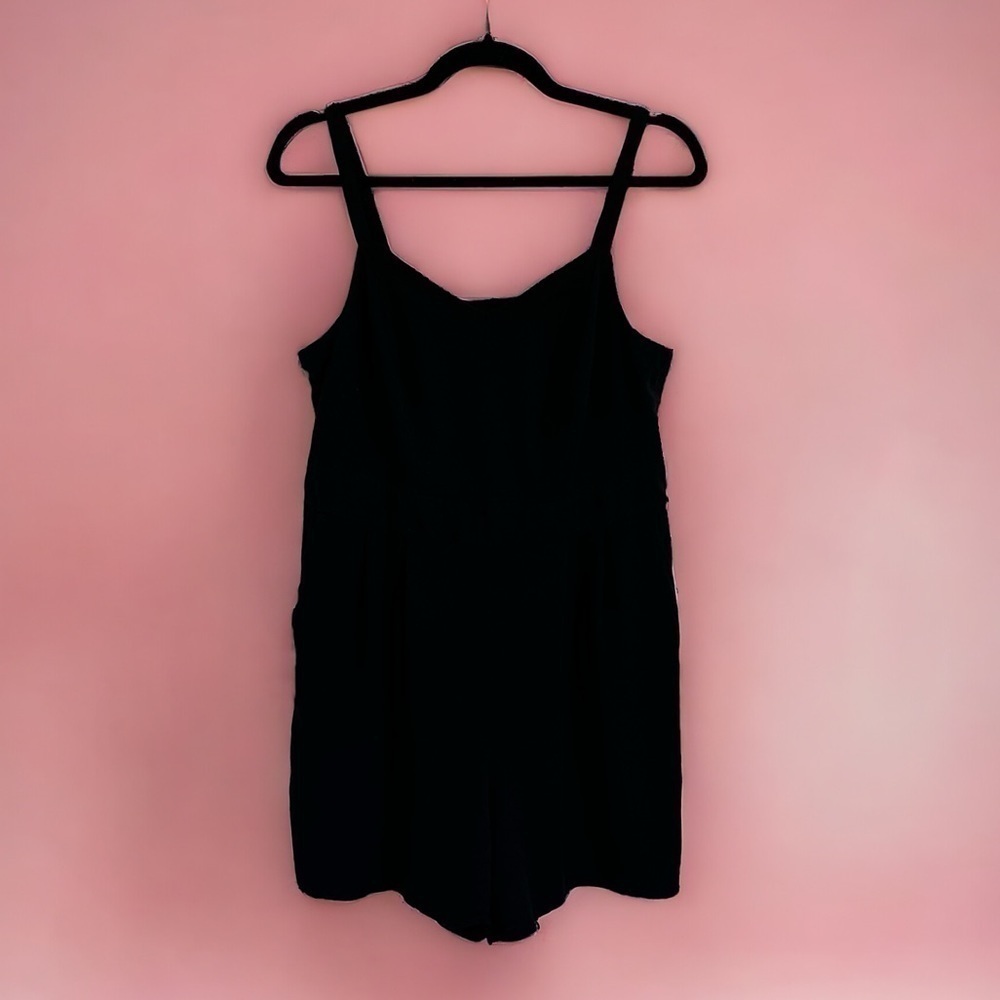 One-piece jumpsuit black shorts spaghetti strap sleeveless adjustable size L